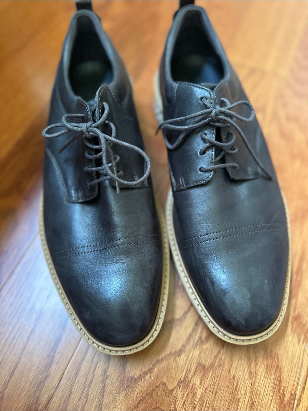 Ecco Men's Black Leather Derby Shoes with Light Tan Welt